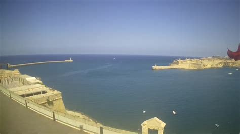 grand harbour entrance live cam.